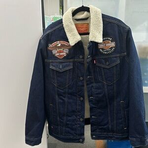 Denim Levi’s jacket